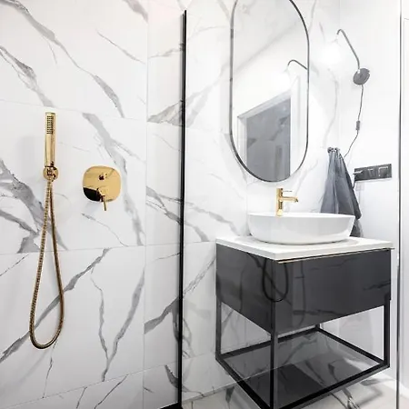 New Glamorous - Garnizon Wrzeszcz